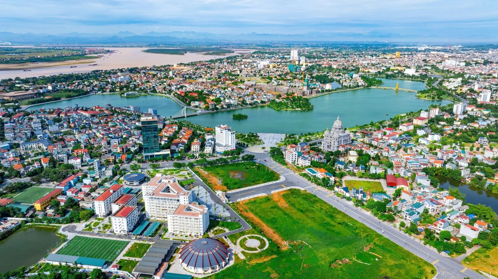 Bất động sản Thanh Thủy tăng giá mạnh nhờ lực đẩy từ du lịch khoáng nóng